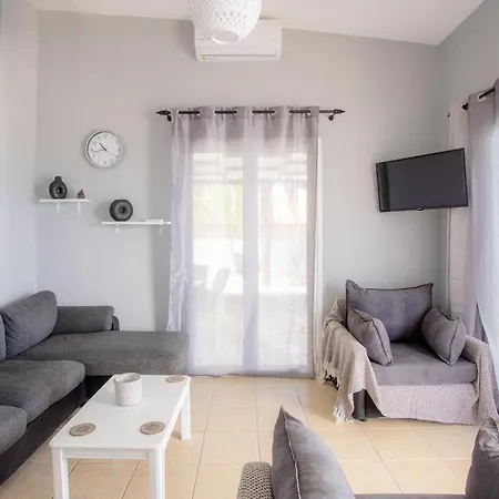 Villa Meganissi Dimitris *